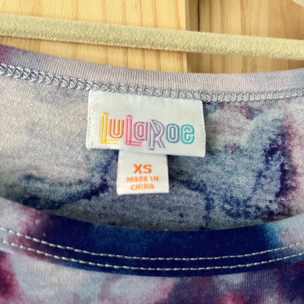 Lularoe Tie Dye Melissa top. Size XS.